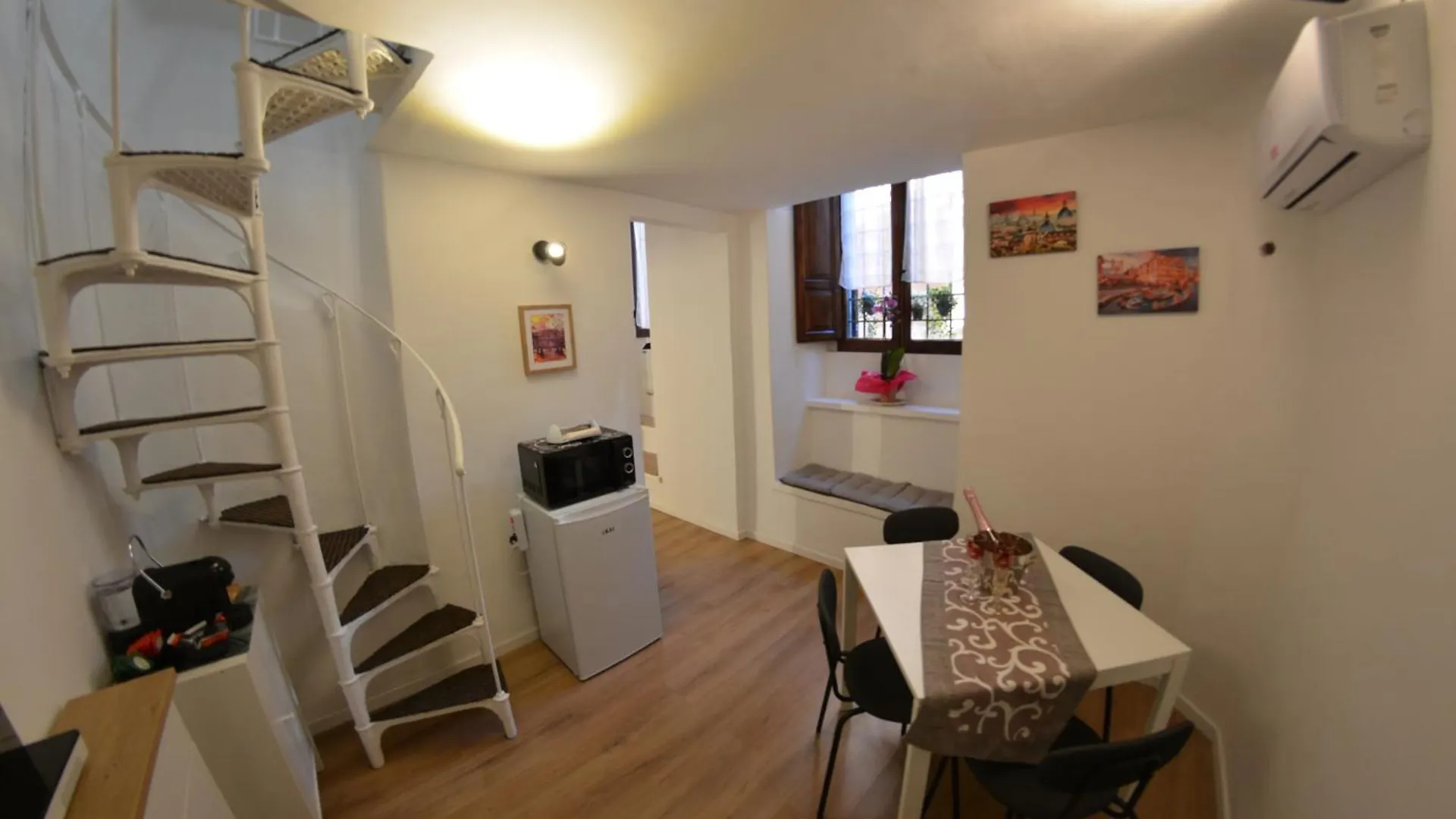 Petit Loft De Rome Vatican Apartment Italy
