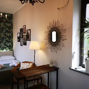 https://marilor-apartments.catania-hotels.net
